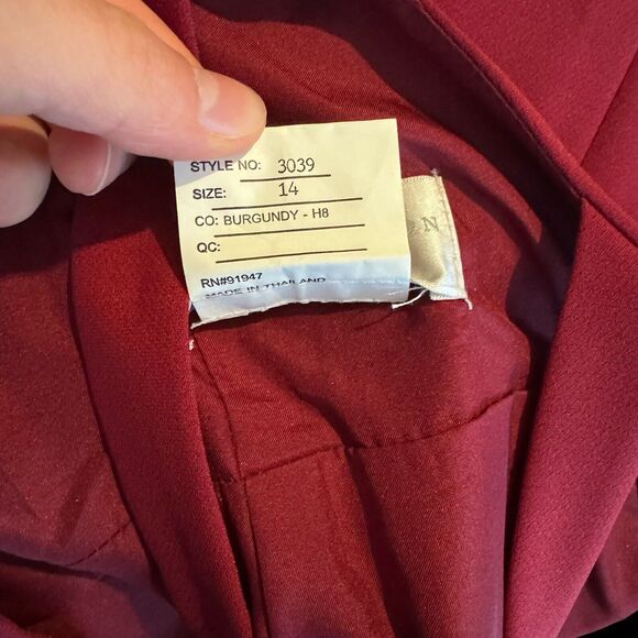 DESSY COLLECTION Cutaway Shoulder Crepe Column Gown Halter Criss Cross Back 14 - Picture 8 of 9